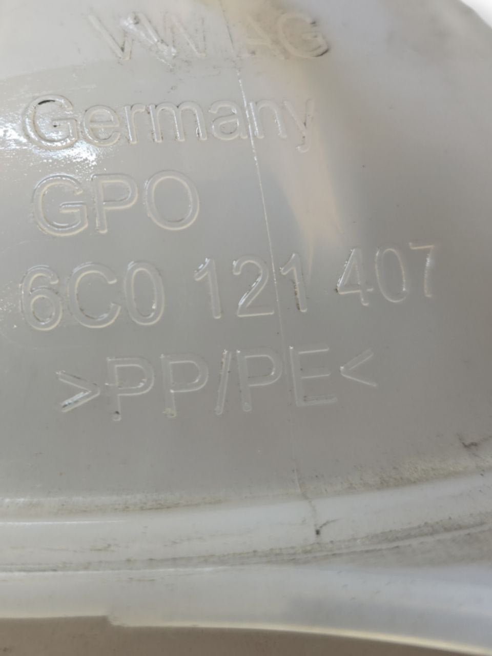 Coolant Reservoir Volkswagen Polo 6C (2009 - 2017) Code: 6C0121107 - F&P CRASH SRLS - Used Spare Parts