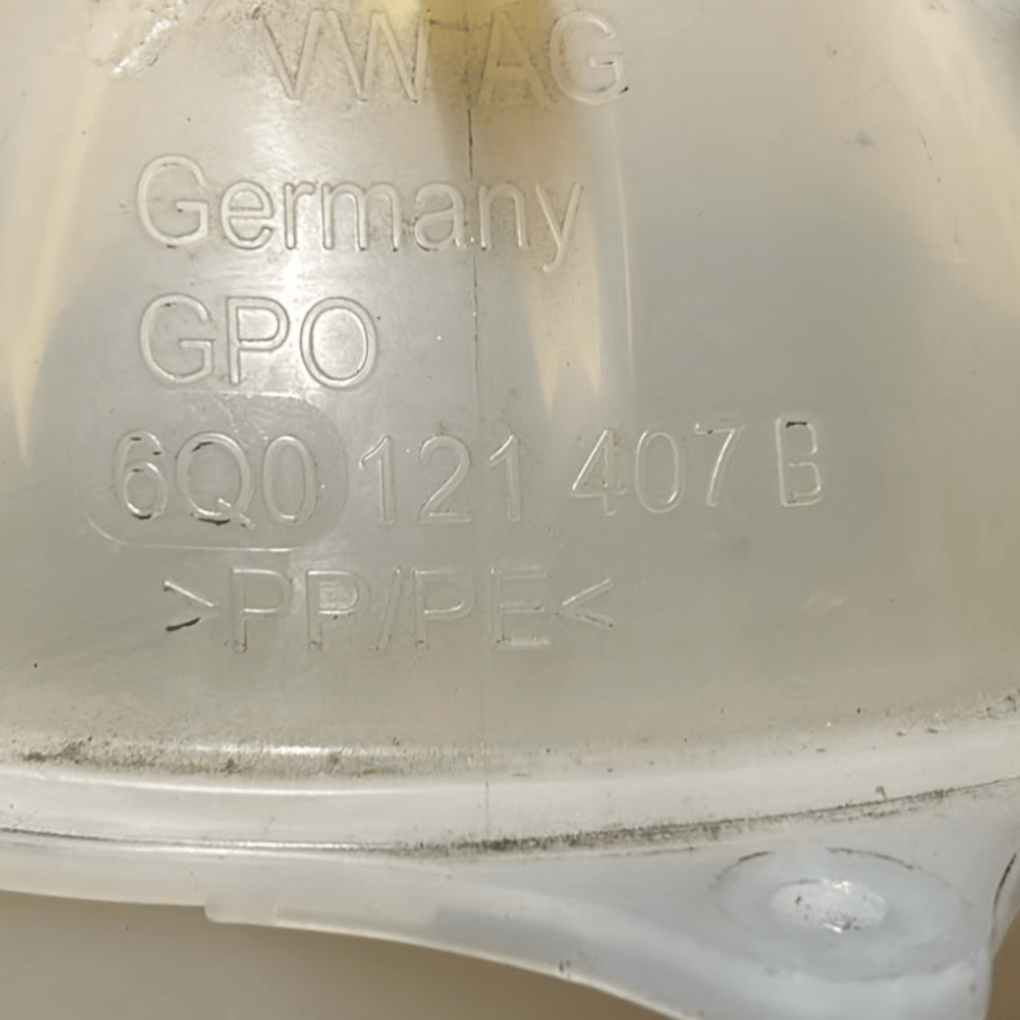 Vaschetta Liquido refrigerante Volkswagen Polo 6R (2009 >2017) cod:6Q0121407B - F&P CRASH SRLS - Ricambi Usati