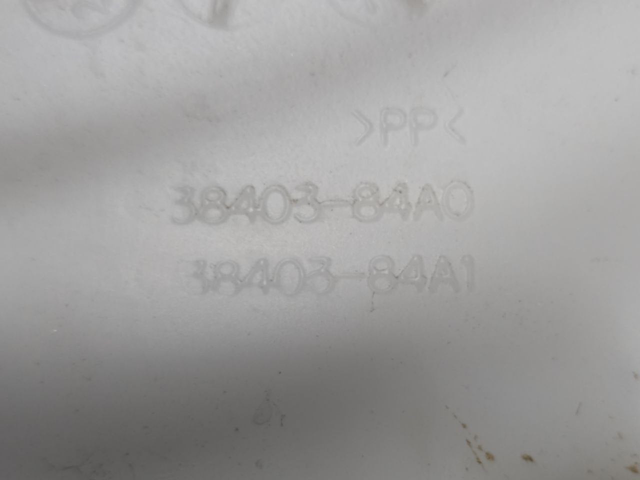 Vaschetta Liquido Tergicristalli Suzuki Jimny Cod : 38403 - 84A0 (1999 - 2009) - F&P CRASH SRLS - Ricambi Usati