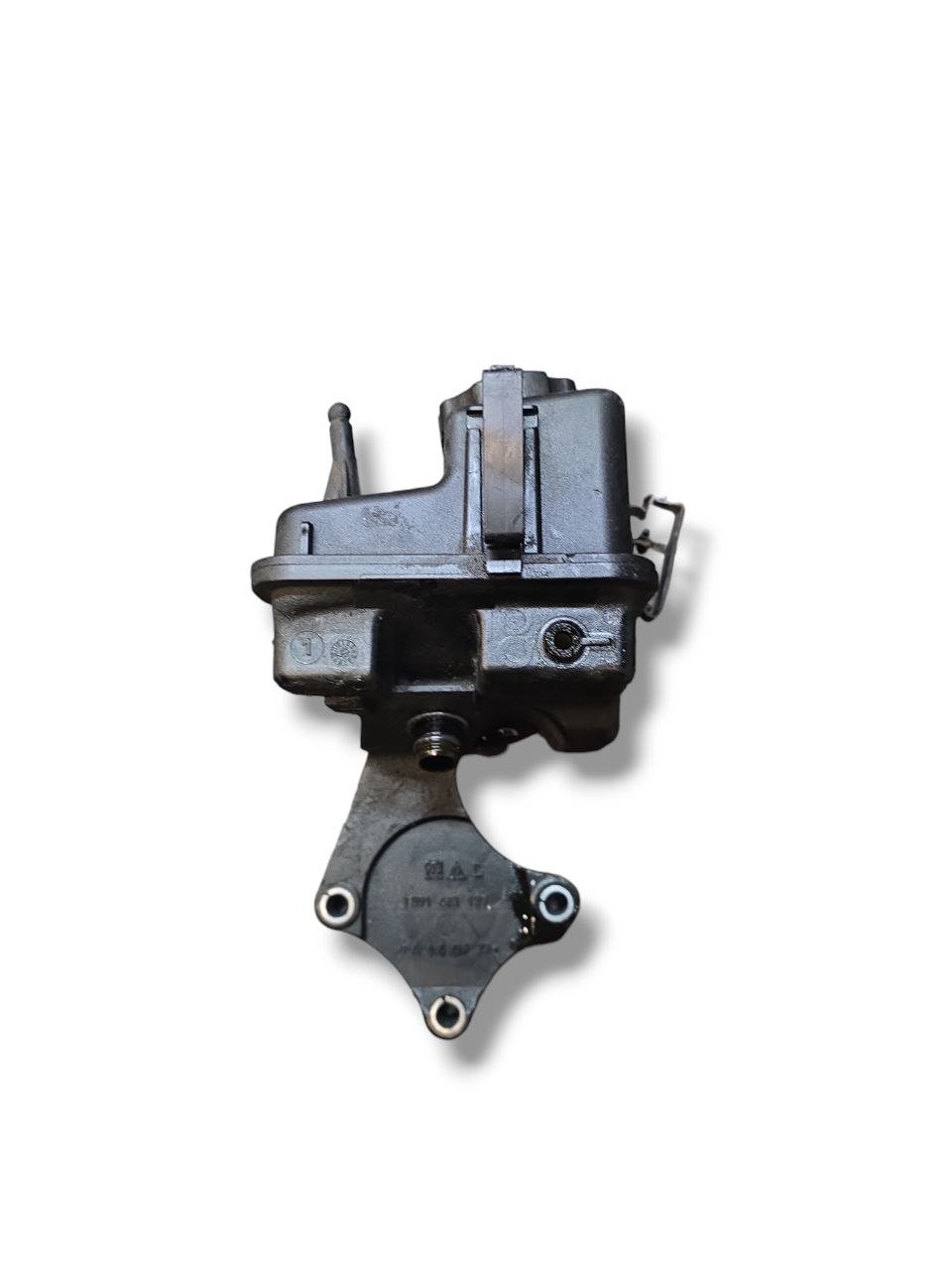 Vaschetta Olio Pompa Servo Freno Mercedes - Benz Vito W447 2.2 Diesel ( 2014 &gt; ) Cod : 7691462137 - F&amp;P CRASH SRLS - Ricambi Usati