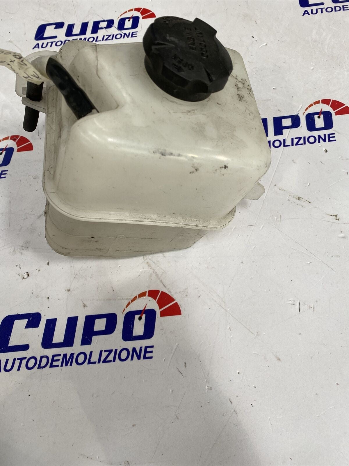 Vaschetta Refrigerante Motore Kia Sportage (2010/2016) 1.7 - F&P CRASH SRLS - Ricambi Usati