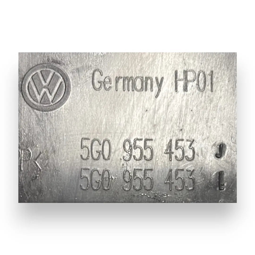 Vaschetta tergicristalli Volkswagen Golf VII dal 2012 OEM 5G0955453J - F&P CRASH SRL - Ricambi Usati
