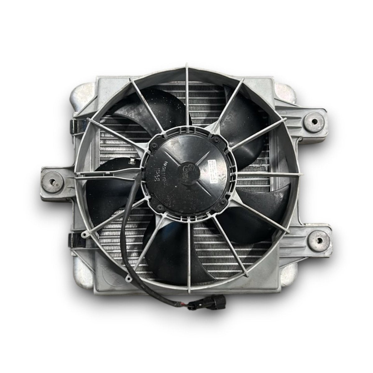 Ventola e radiatore olio cambio automatico Iveco Daily 5802072359 2.3 diesel (2020 > ) - F&amp;P CRASH SRL - Ricambi Usati