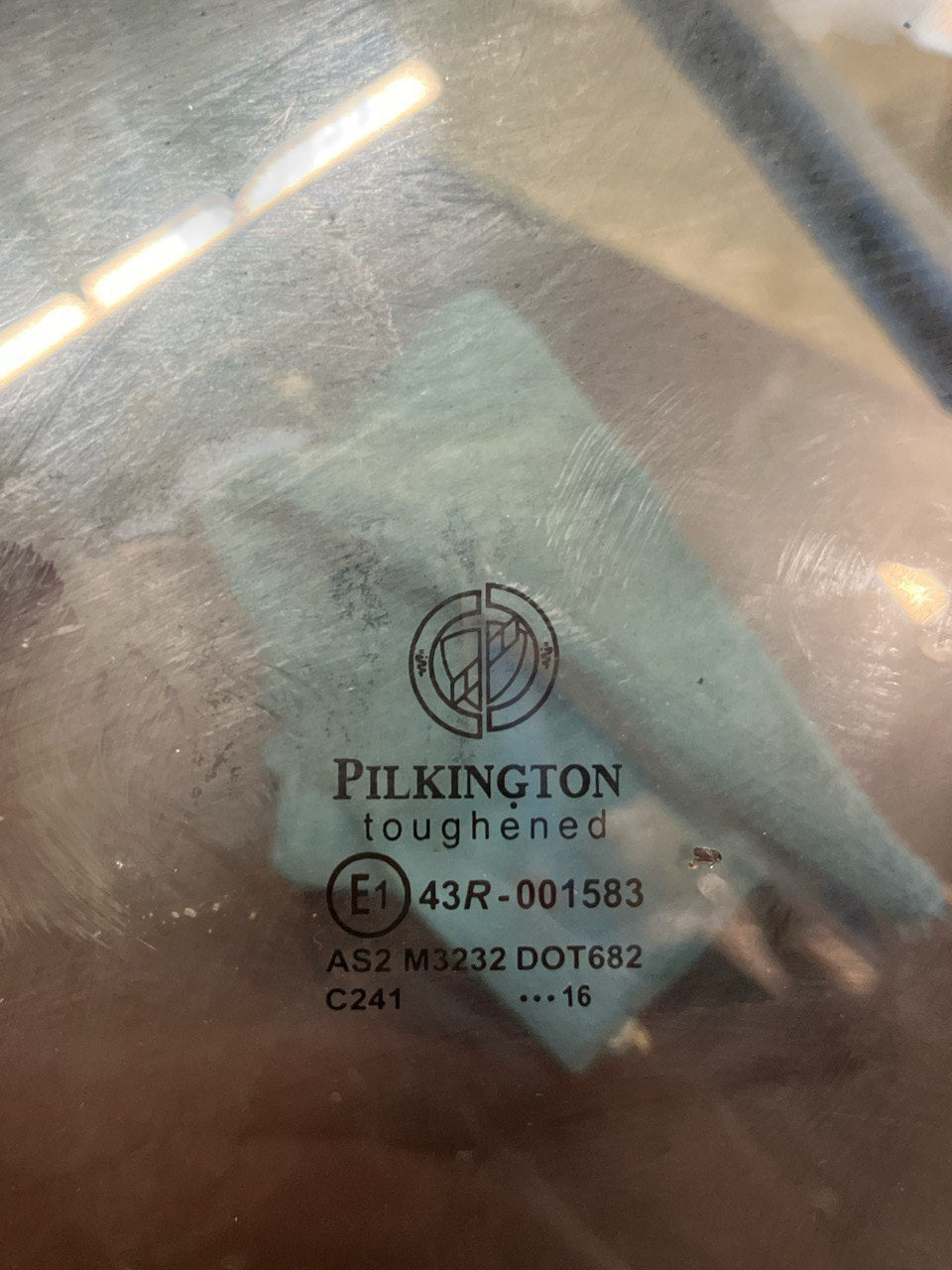 Vetro / Finestrino Fisso posteriore destro Lancia Ypsilon (2011>) - F&P CRASH SRLS - Ricambi Usati