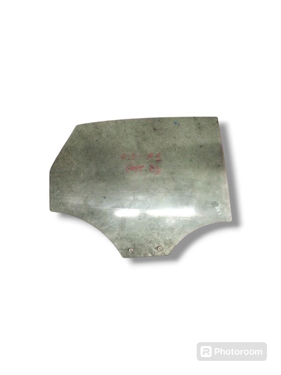 Vetro / Finestrino Posteriore destra Audi A1 (2010 - 2018) - F&P CRASH SRLS - Ricambi Usati