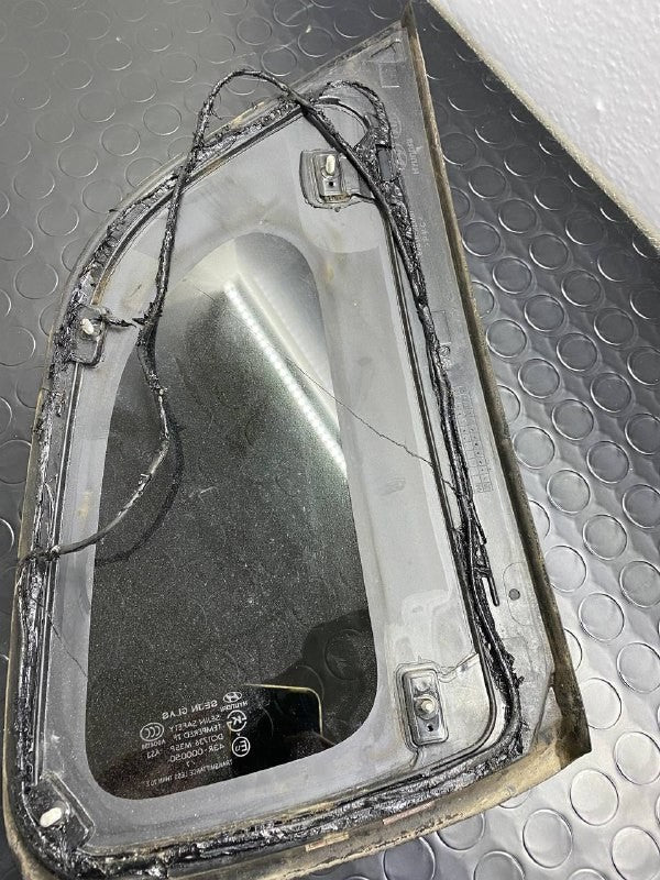 Vetro Fisso Posteriore Destro HYUNDAI TUCSON cod: 43R - 000050 - F&P CRASH SRLS - Ricambi Usati