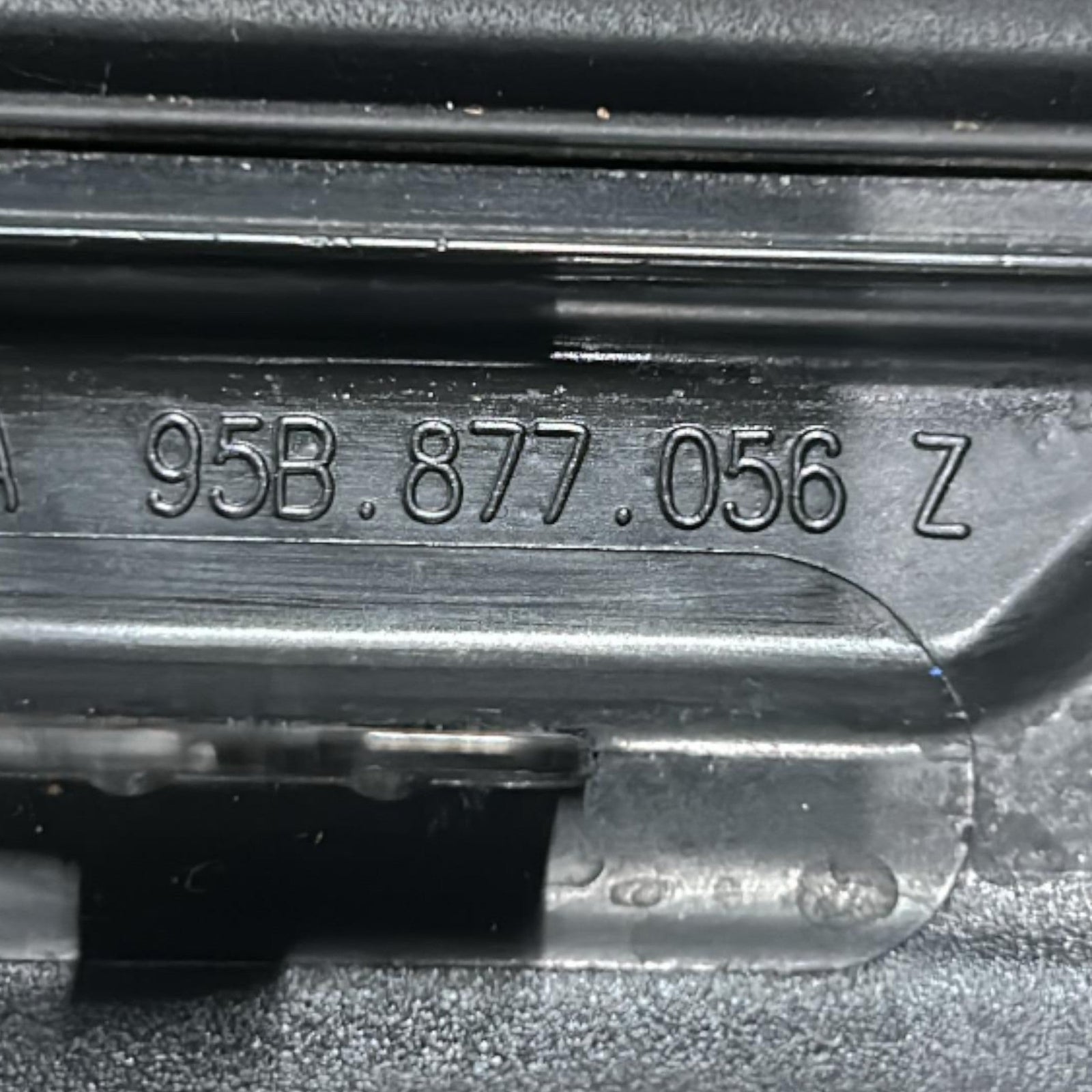 Rear Panoramic Roof Glass Porsche Macan (95B) part no. 95B877056Z (2013 > ) - F&P CRASH SRLS - Used Parts