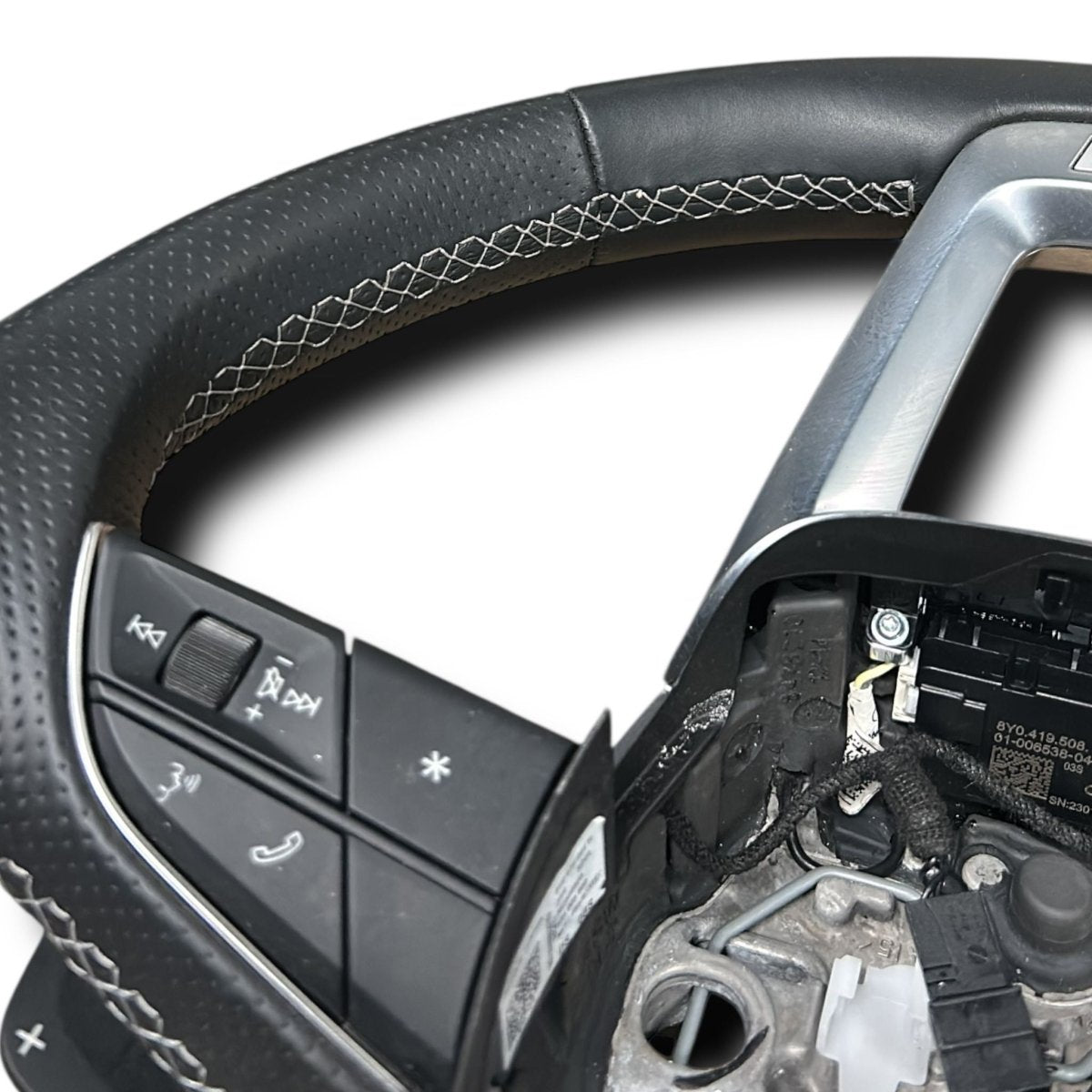 Volante + airbag Audi A3 (8Y) S - Line 8y0880201d (2024 > ) - F&P CRASH SRL - Ricambi Usati