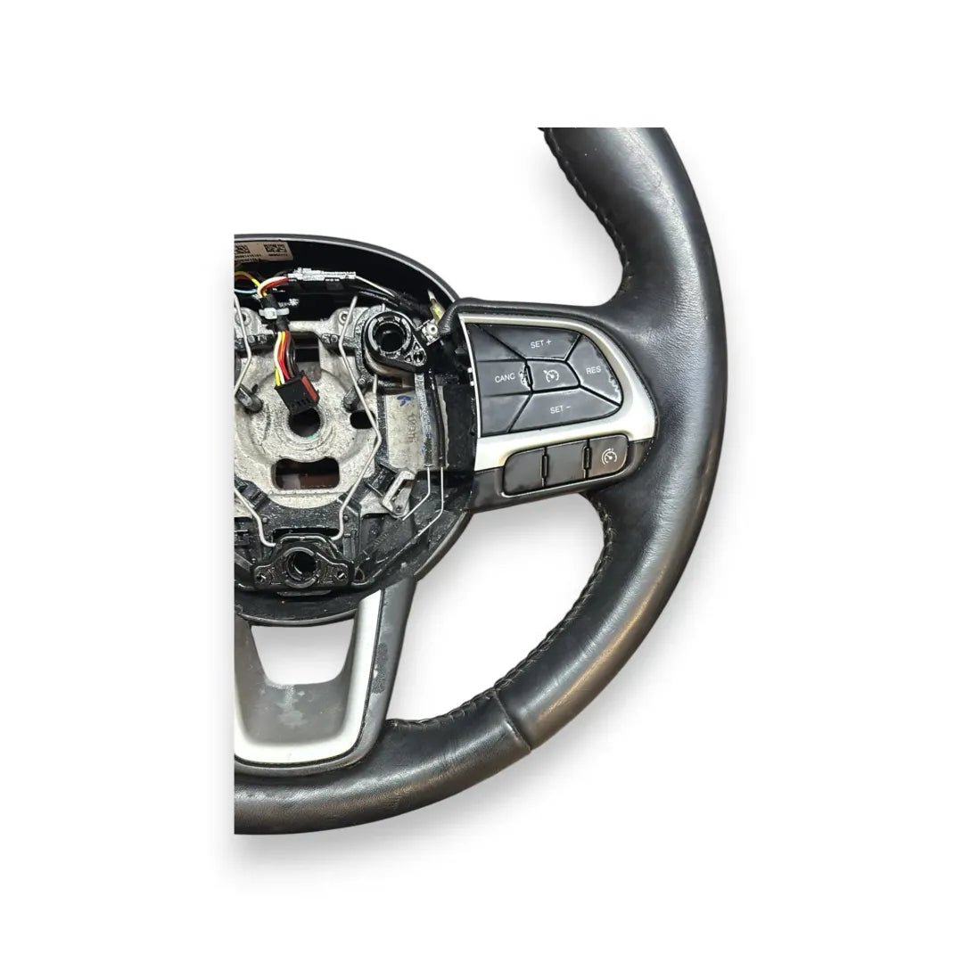 Dettaglio Volante Jeep Compass II dal 2021 OEM 735768456 - foto 4