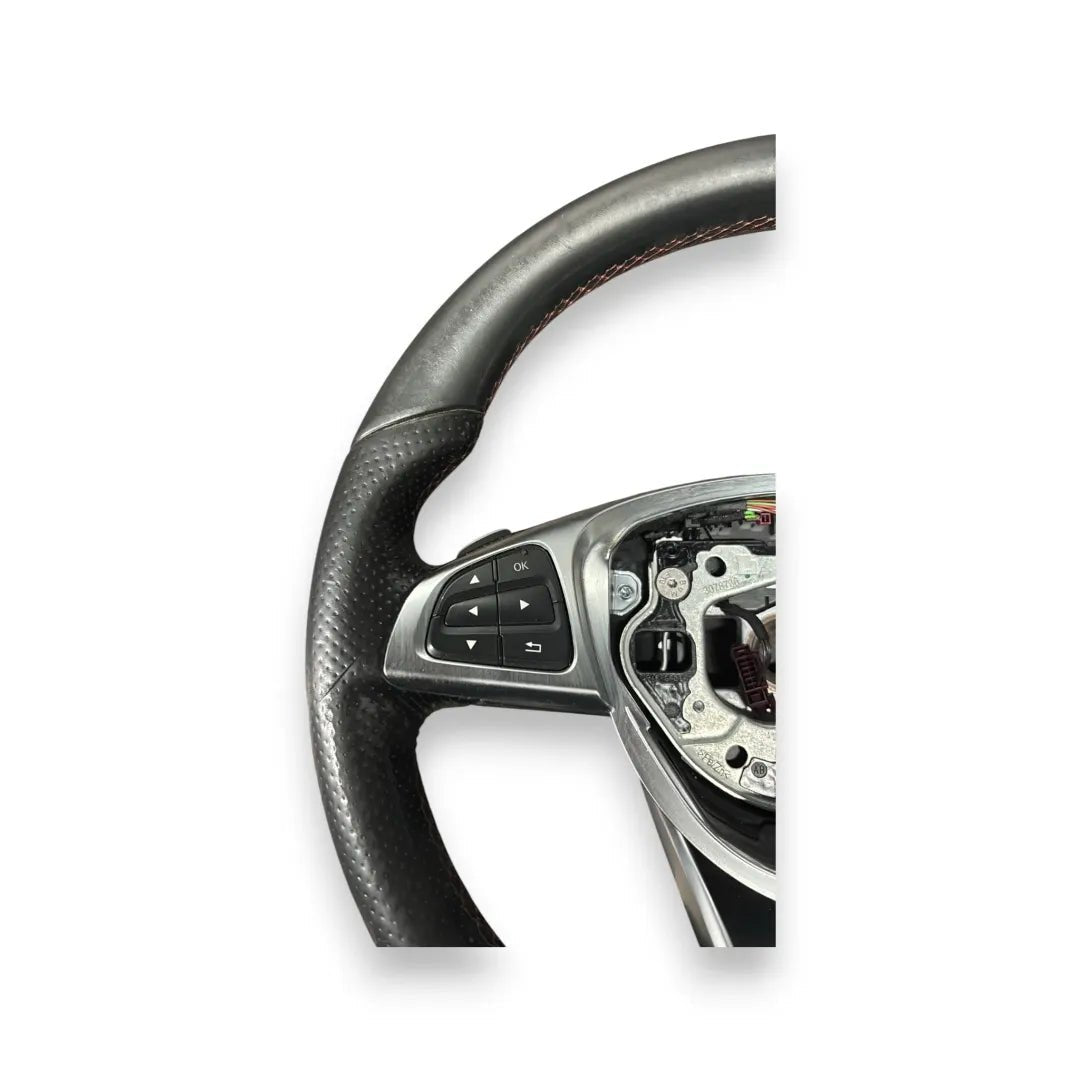Dettaglio Volante Mercedes-Benz CLA SW X117 dal 2015 OEM A00046013039E38 - foto 5