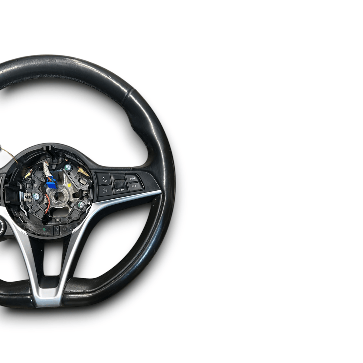 Volante / Sterzo Alfa Romeo Giulia (2016 >) cod:1049912X66F - F&P CRASH SRLS - Ricambi Usati