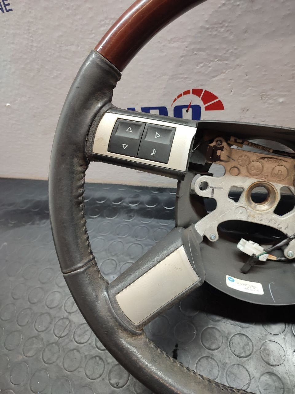 Steering wheel Chrysler 300c year 2007 - F&P CRASH SRLS - Used Parts