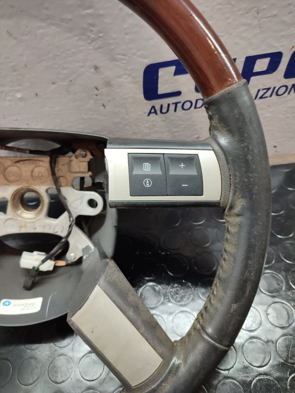 Steering wheel Chrysler 300c year 2007 - F&P CRASH SRLS - Used Parts