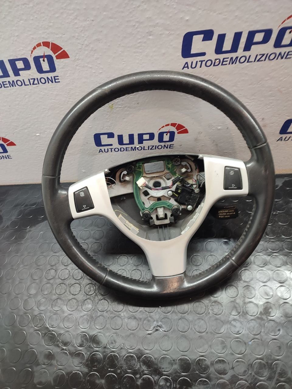 Volante / sterzo Chrysler Grand Voyager 2008 con comandi multifunzione - F&P CRASH SRLS - Ricambi Usati