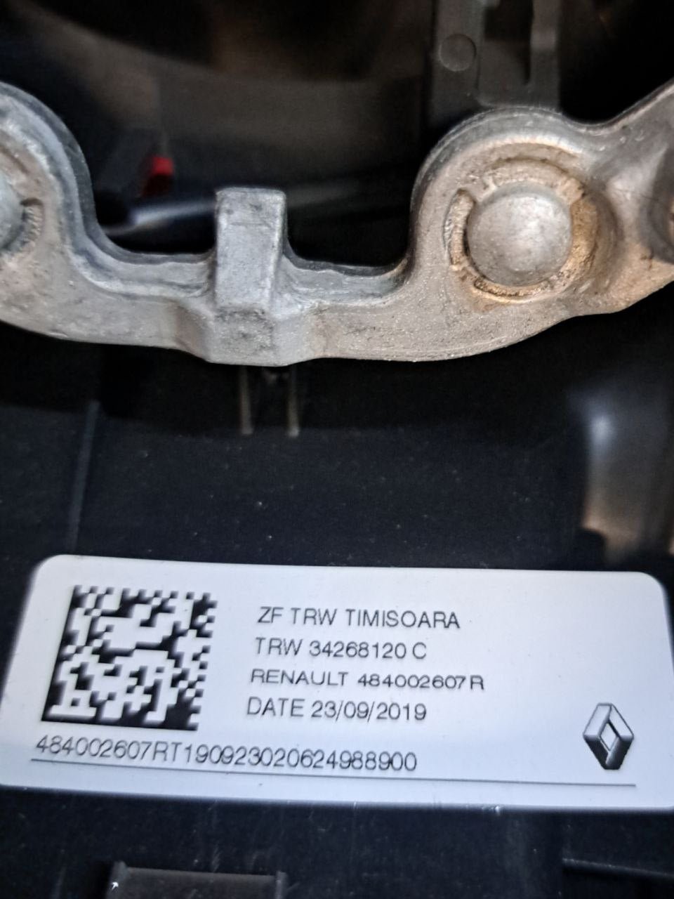 Volante / Sterzo + Comandi al volante Renault Clio V ( 2019 >) COD:484002607R - F&P CRASH SRLS - Ricambi Usati