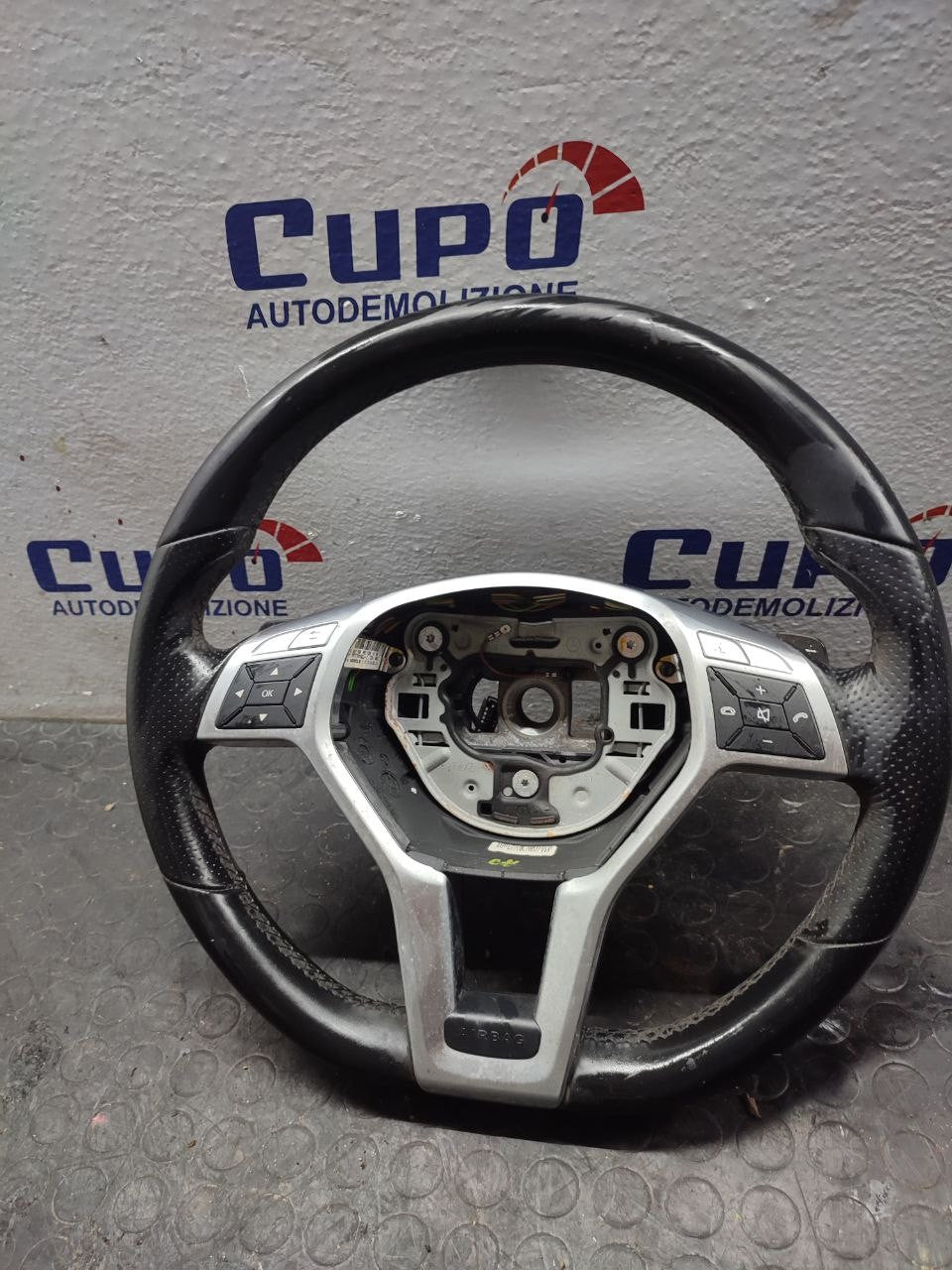 Volante sterzo con comandi multifunzione e palette cambio Mercedes classe C ( w204 ) cod A1724602703 - F&P CRASH SRLS - Ricambi Usati