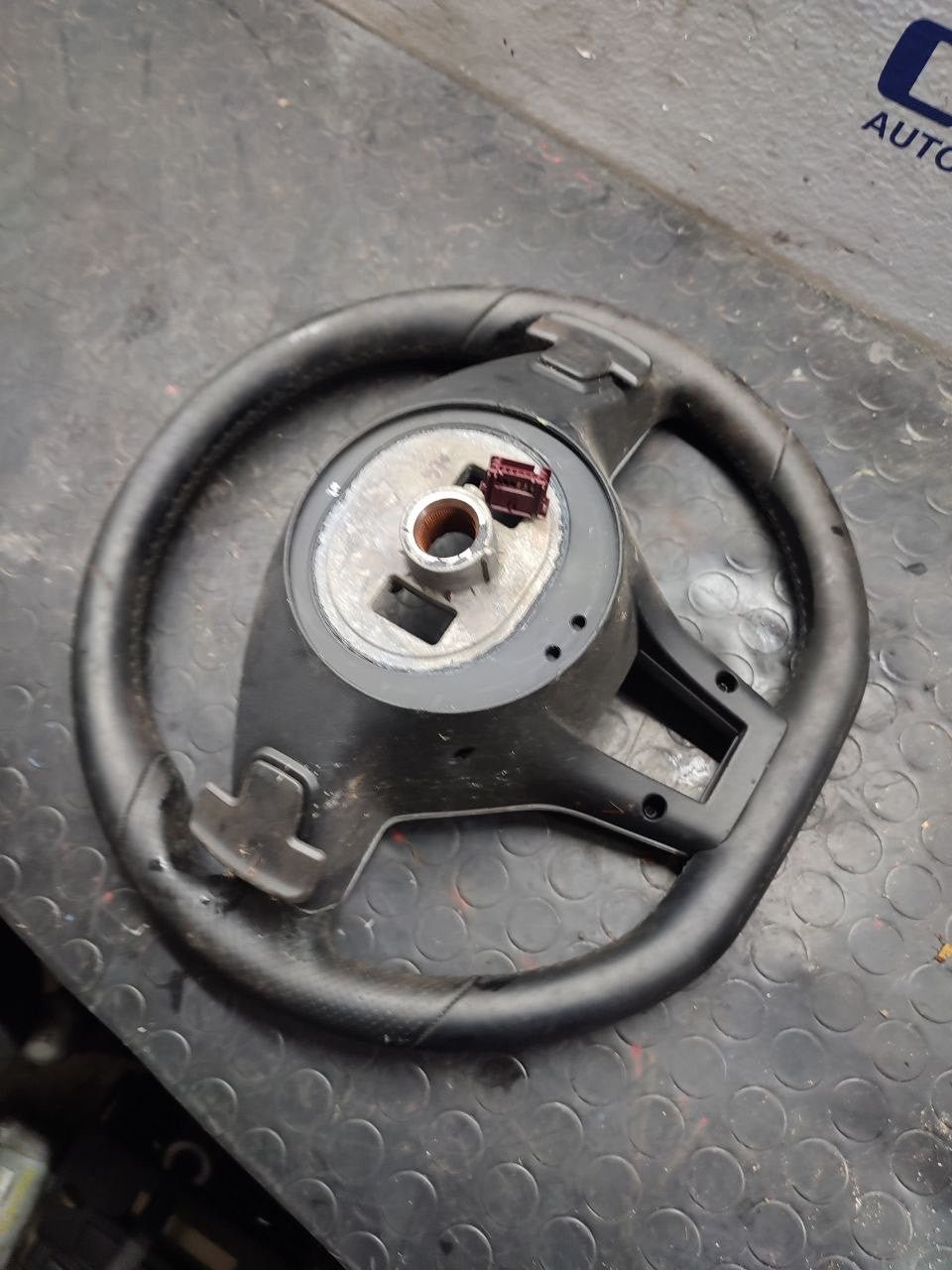 Volante sterzo con comandi multifunzione e palette cambio Mercedes classe C ( w204 ) cod A1724602703 - F&P CRASH SRLS - Ricambi Usati