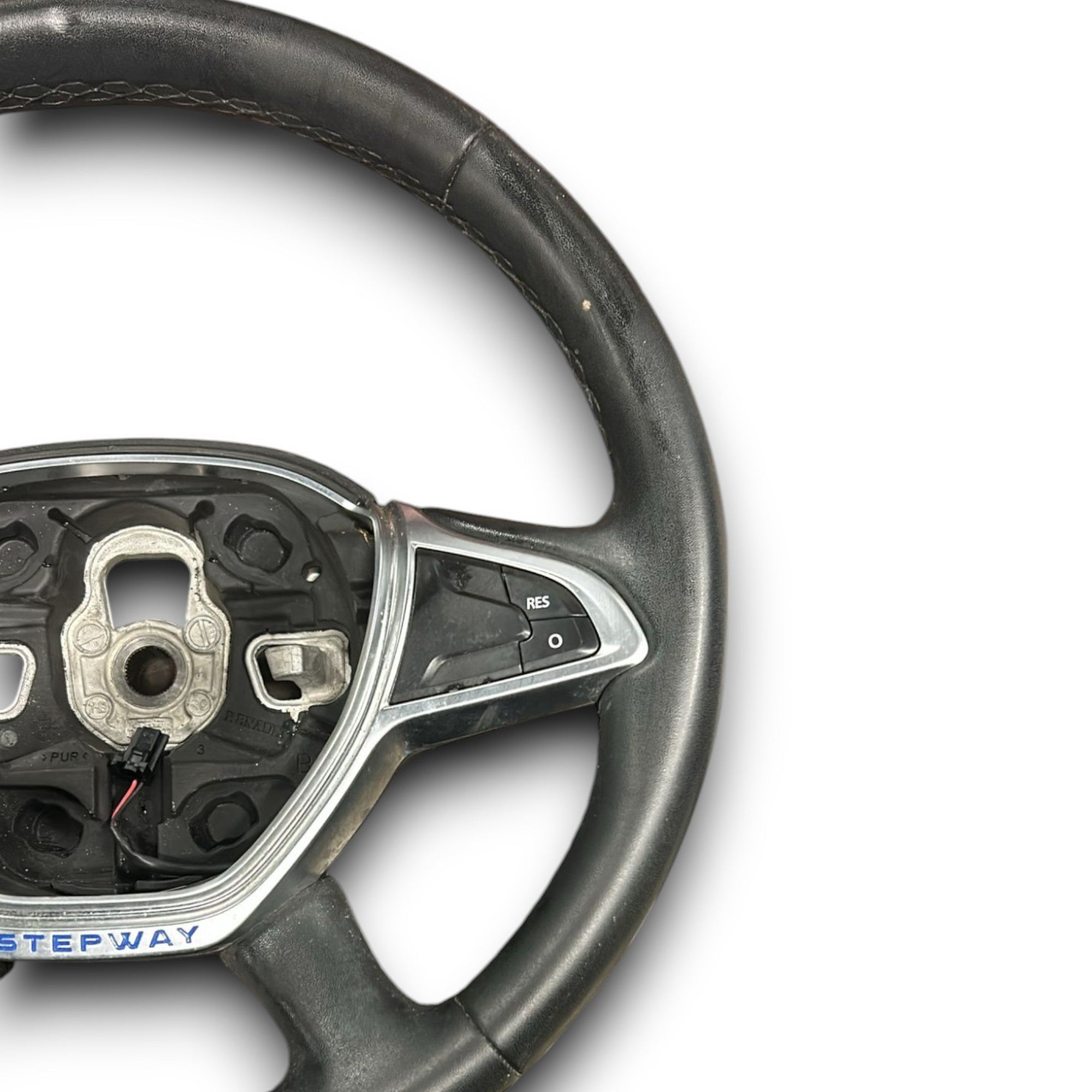 Volante / Sterzo Dacia Sandero II (2012 > 2020 ) cod:484007478R - F&P CRASH SRLS - Ricambi Usati