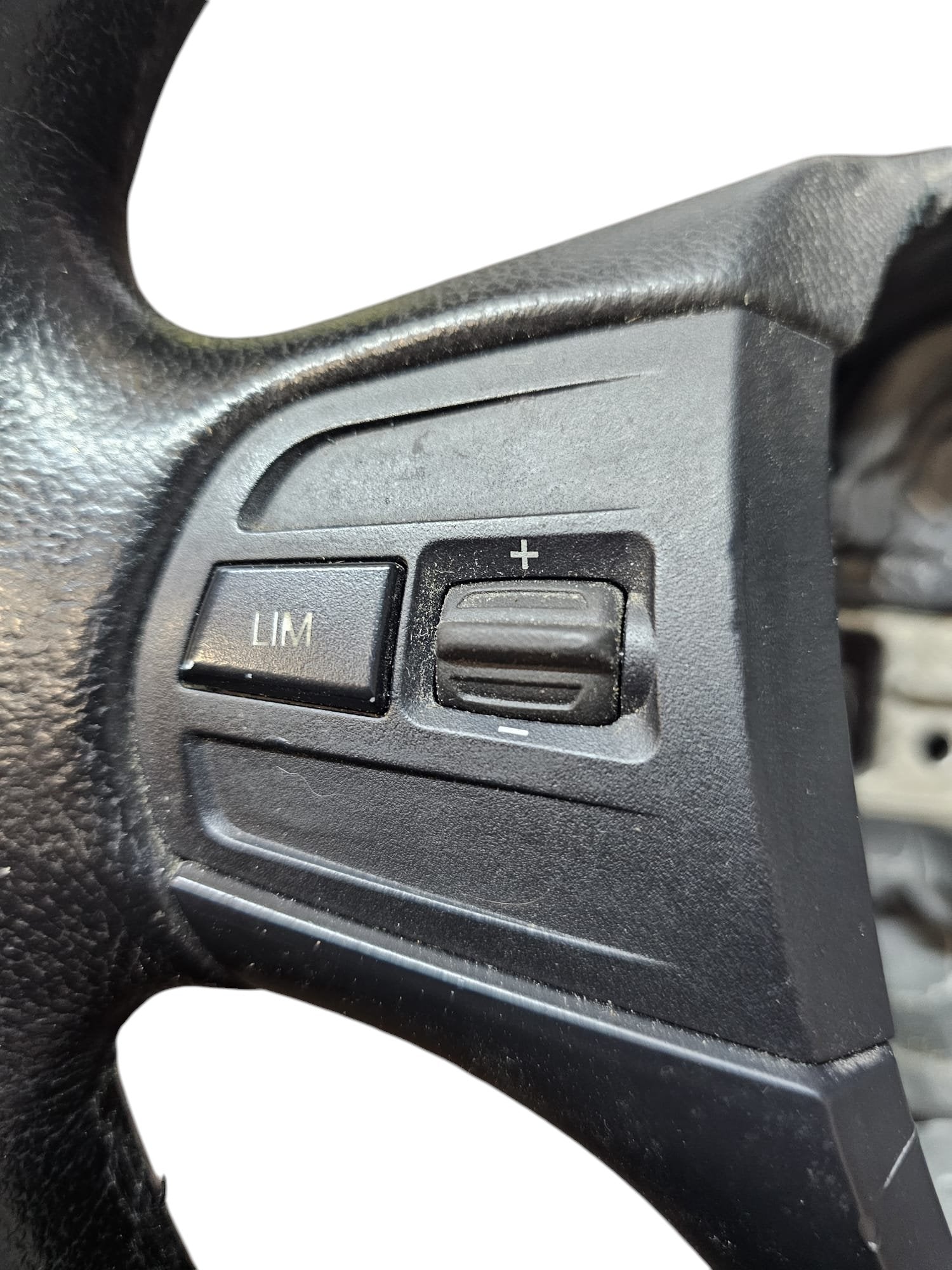 Steering Wheel / Leather Steering BMW Series 1 F20 Code:SW679130305 (2011 - 2019) - F&P CRASH SRLS - Used Parts
