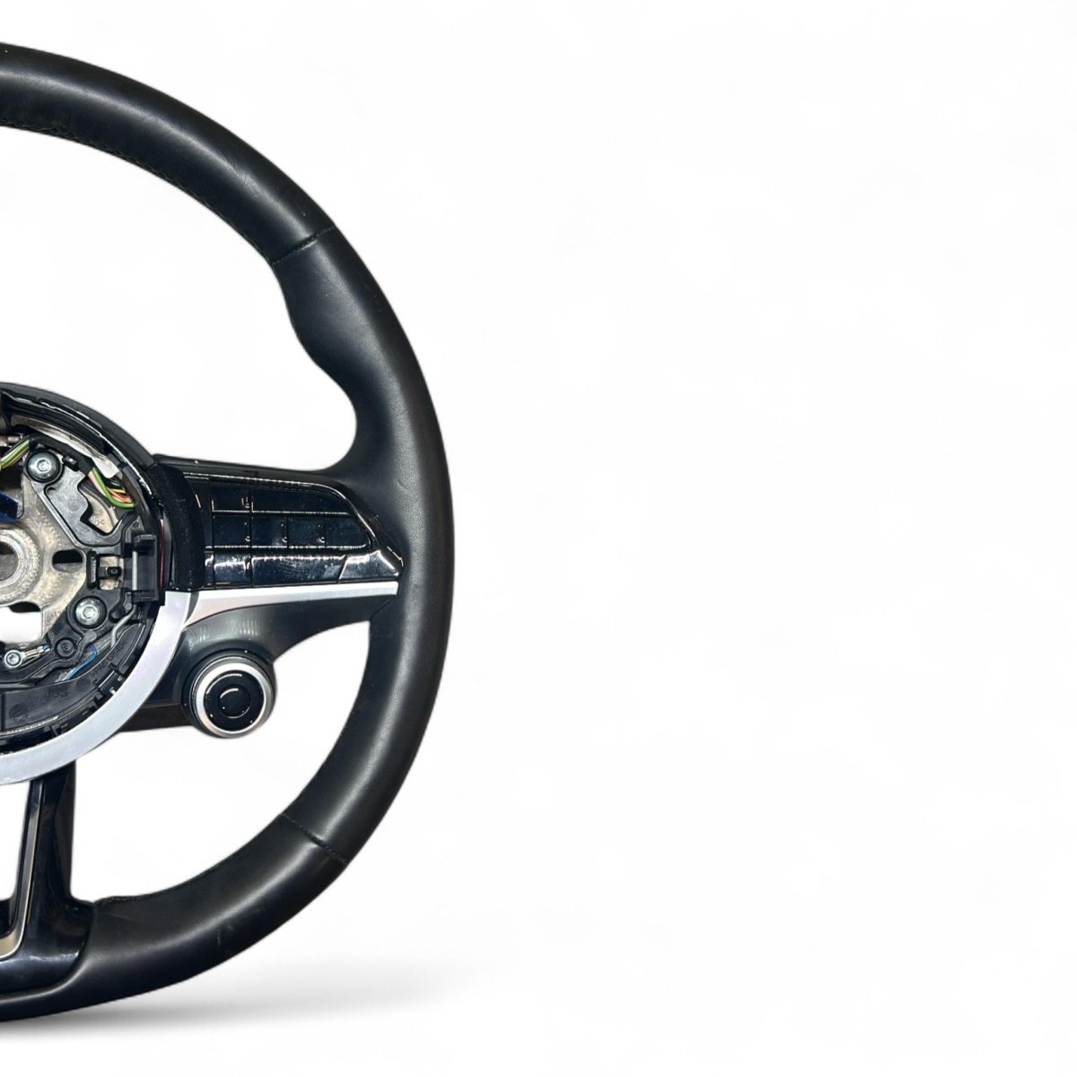Volante / sterzo Maserati Grecale (M182) cod.6702698400 (2022 > ) - F&P CRASH SRLS - Ricambi Usati