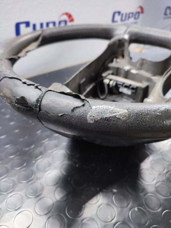 Mercedes Steering Wheel (paddle shifters) Class - CLS code: A 219 460 31 03 - F&P CRASH SRLS - Used Parts