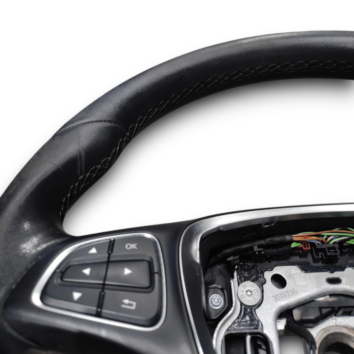 Volante / Sterzo Mercedes Classe A W176 COD: A0014608903 (2012 - 2018) - F&P CRASH SRLS - Ricambi Usati