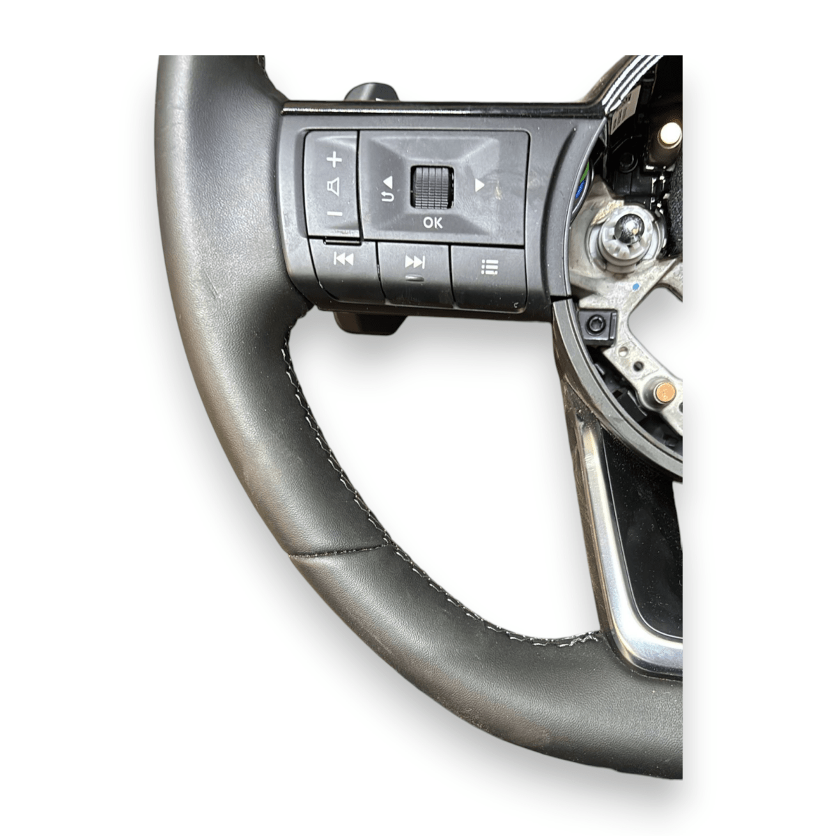 Volante / sterzo nissan qashqai j12 cod:a028a818a (2021 - ) - F&P CRASH SRL - Ricambi Usati