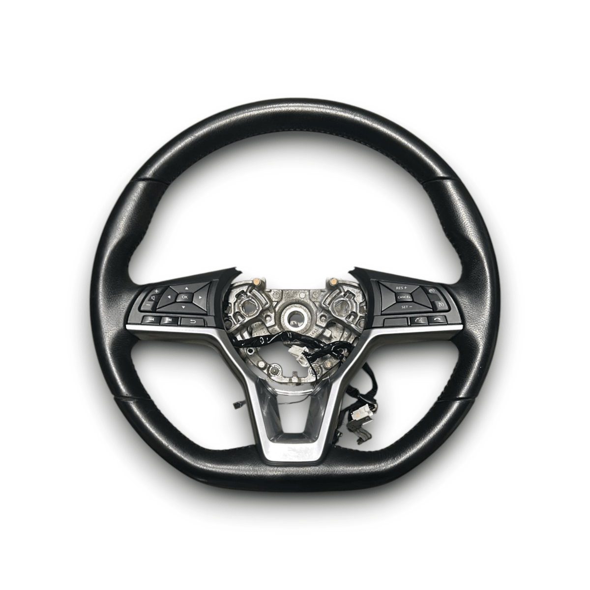 Volante / sterzo nissan qaushqai j11 cod:34231443b (2014 > 2021) - F&amp;P CRASH SRL - Ricambi Usati