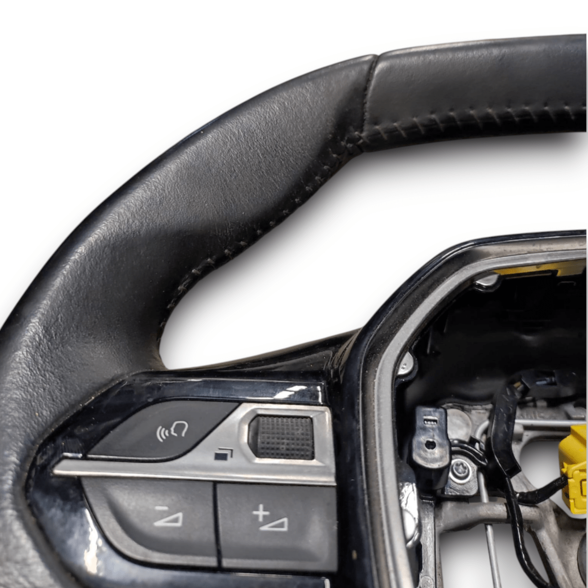 Volante / sterzo peugeot 208 ii cod: 98255044zd (2019 - ) - F&P CRASH SRLS - Ricambi Usati