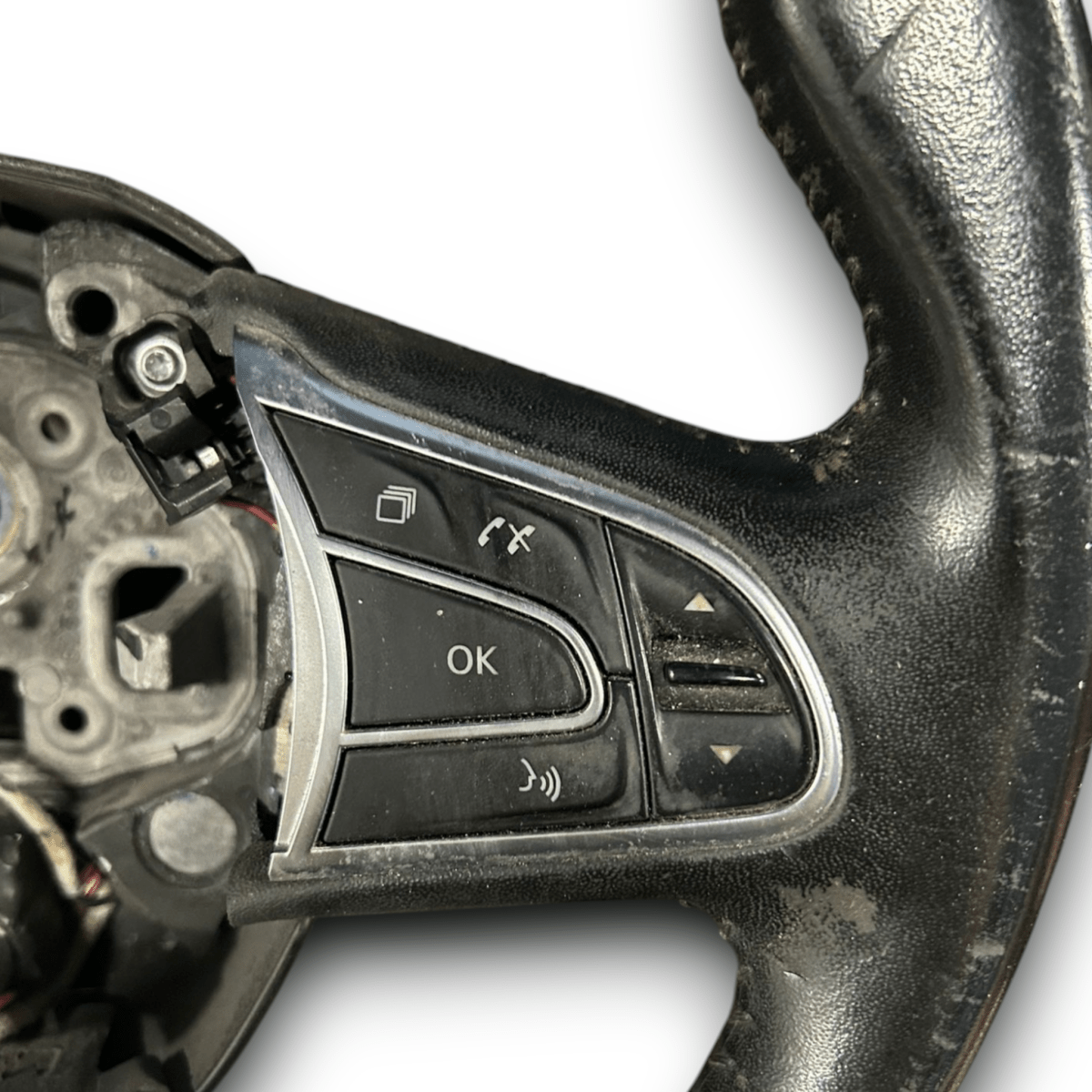 Volante / sterzo renault kadjar cod:484005825R (2015 > 2022) - F&P CRASH SRLS - Ricambi Usati