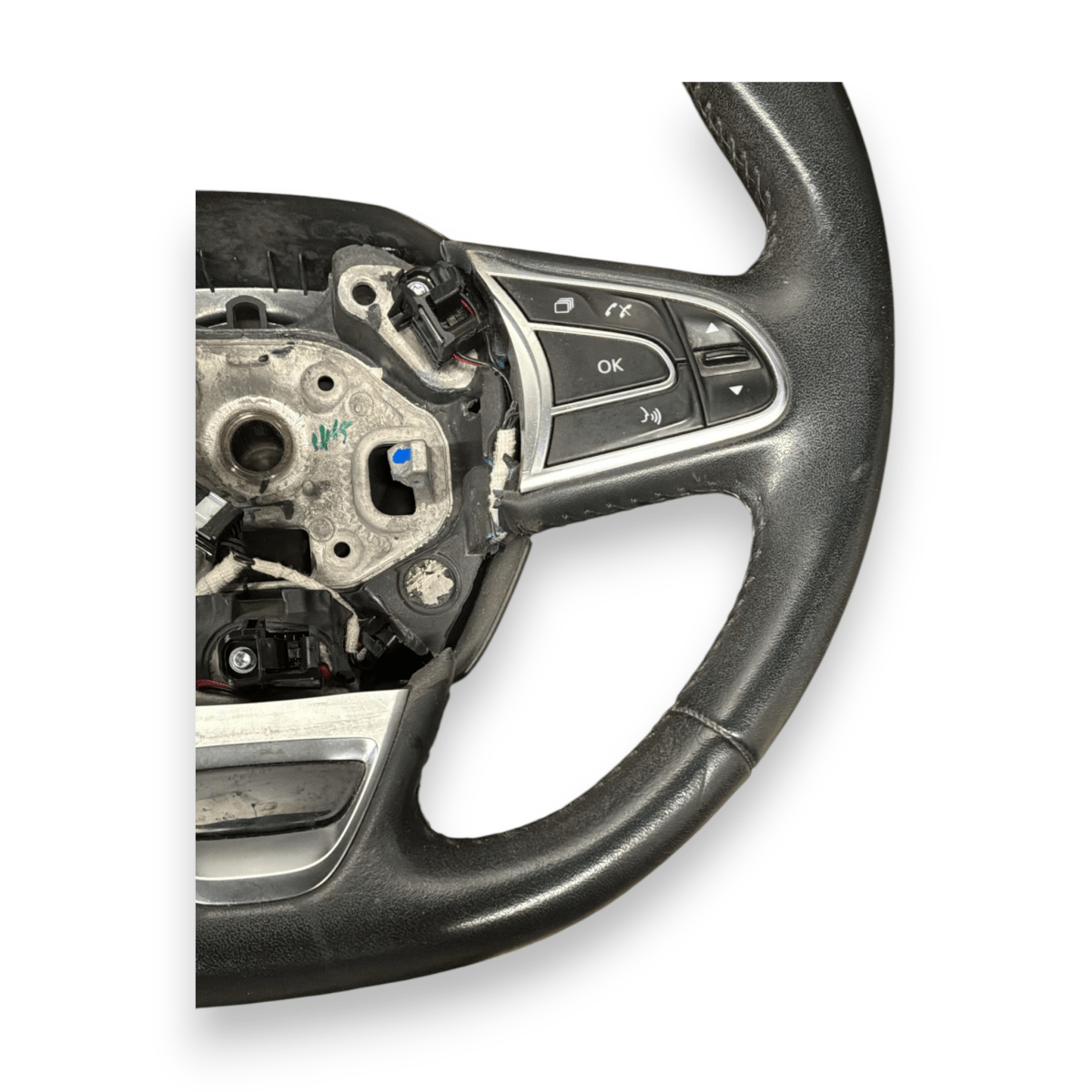 Volante / sterzo renault megane IV cod:484003587r (2015 - ) - F&P CRASH SRL - Ricambi Usati