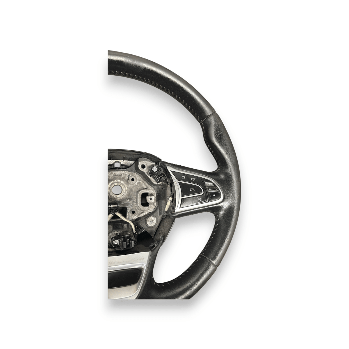 Volante / sterzo renault megane IV cod:484005825r (2015 - 2024) - F&P CRASH SRL - Ricambi Usati