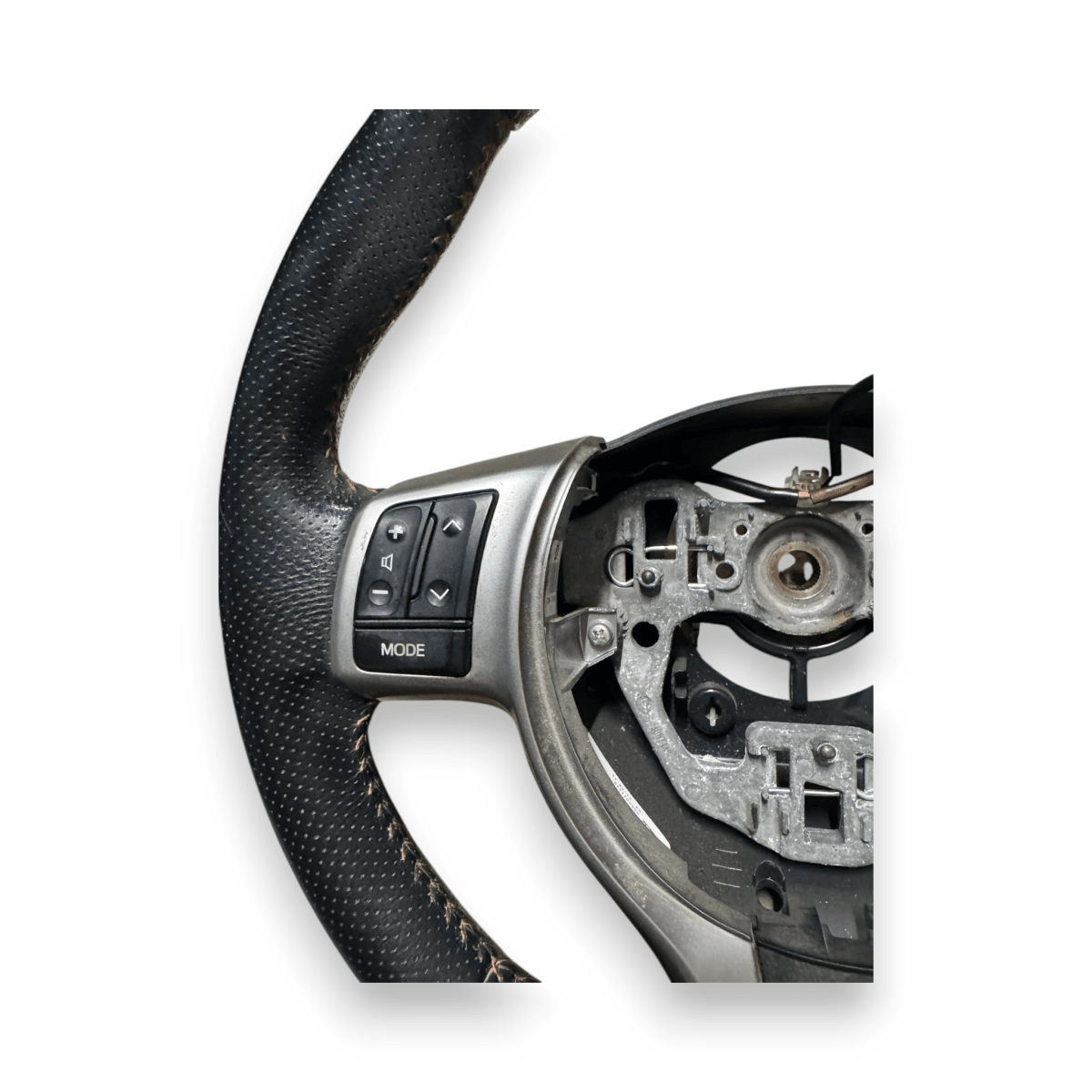 Volante / sterzo Toyota Yaris C cod.45100-0D510C1 (2011-2014) - F&P CRASH SRL - Ricambi Usati