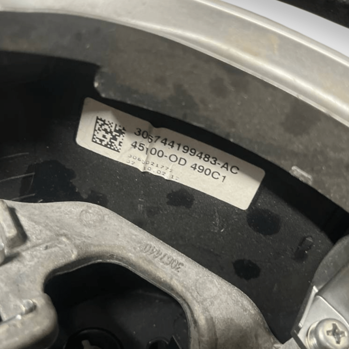 Steering Wheel / Steering Toyota Yaris III (2011 to 2019) code: 45100 - 0D - F&P CRASH SRLS - Used Parts