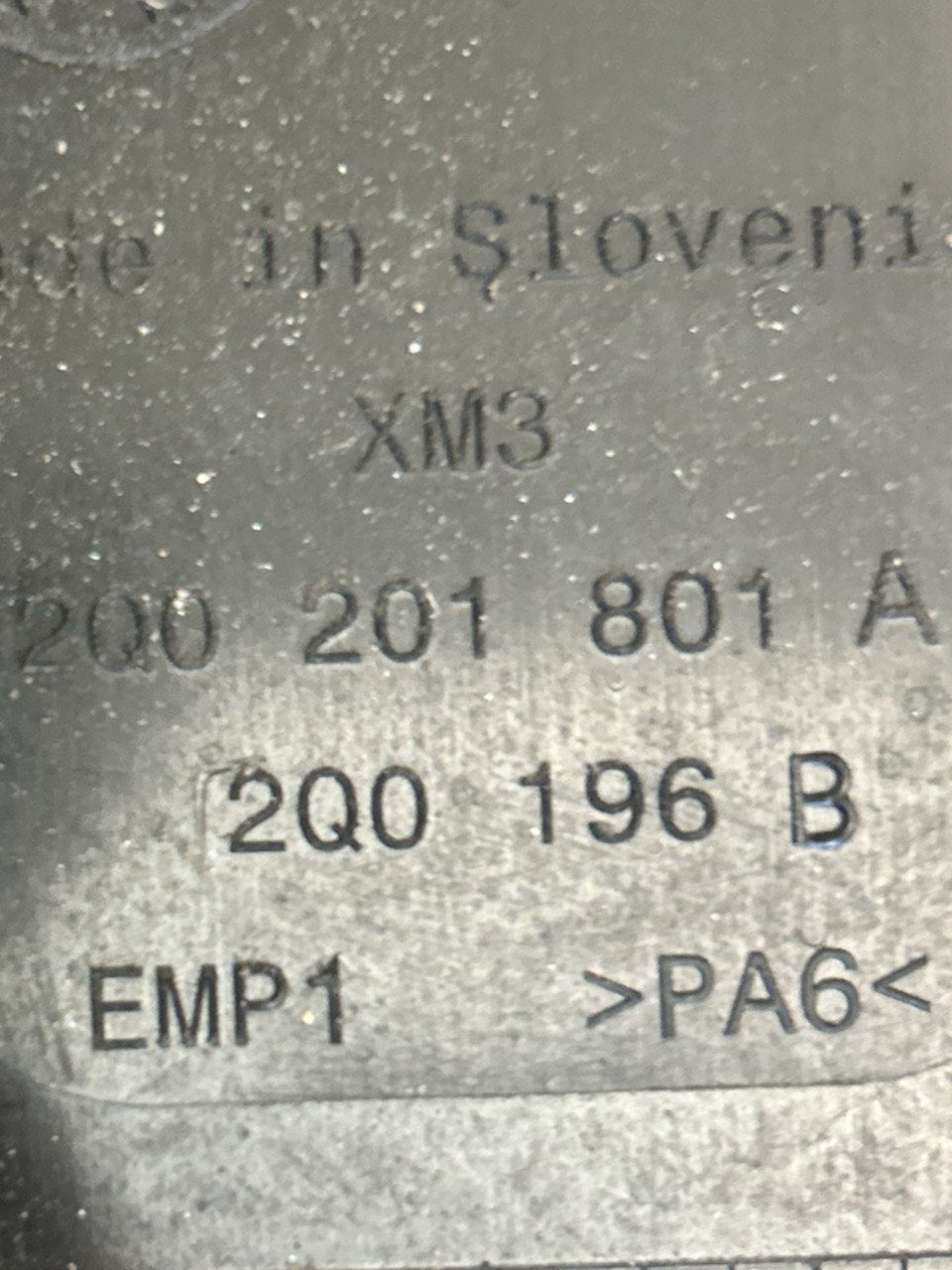 Volkswagen Polo VI (AW1) 1.0 Petrol (2017 > ) cod.2Q0201801A Activated Carbon Filter Box - F&P CRASH SRLS - Used Spare Parts